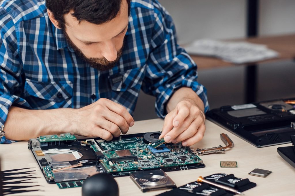 Notebook Isınma Sorunu: Nedenleri ve Güvenli Kontroller